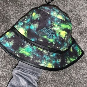 Nike SB bucket hat